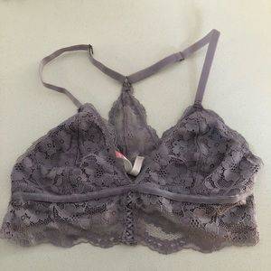 Lila bras